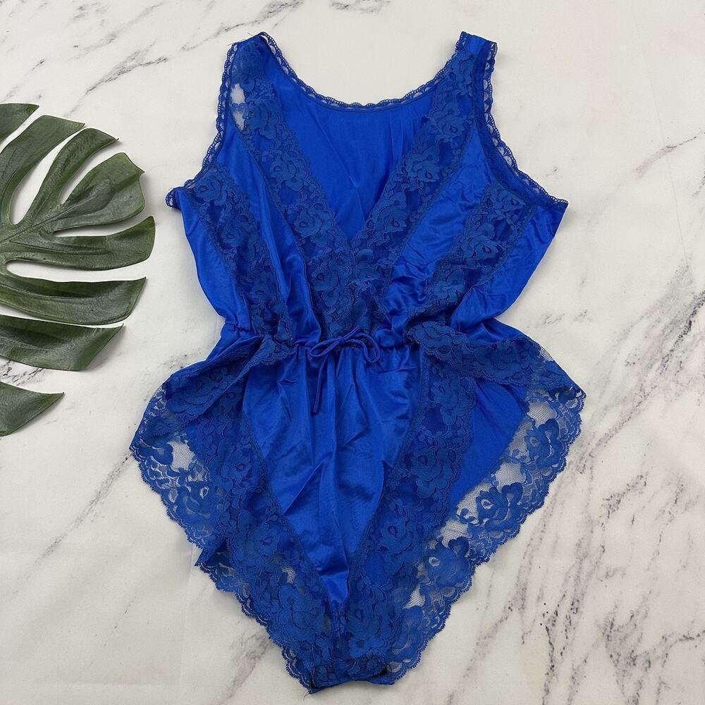 Womens Vintage 80s Lace Trim Bodysuit Size M Bright Blue High Cut One Piece